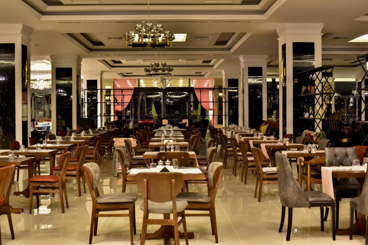Mc Palace Hotel Spa & Convention Agios Epiktitos Exterior photo